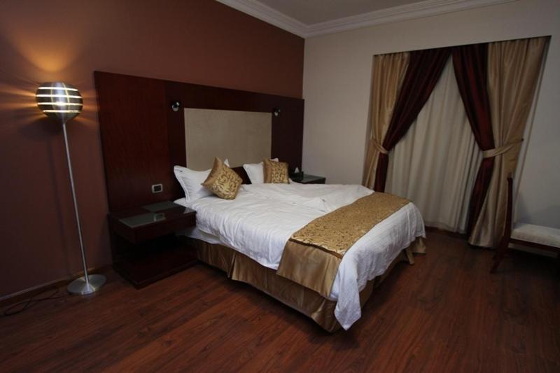 Nuzol Tala Hotel Khafji Phòng bức ảnh